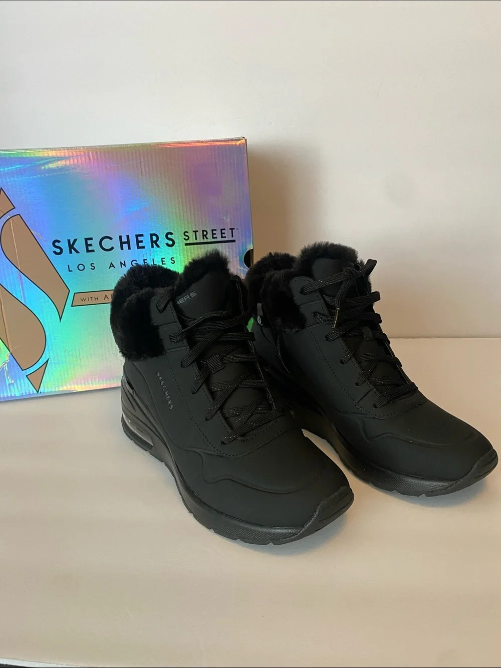 Skechers Million Air Elevated Faux Fur Lined High-Top Winter Sneakers Size 9